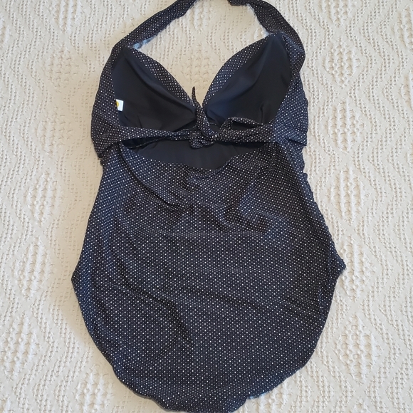Padded Halter One Piece Swimwear - Picture 4 of 7